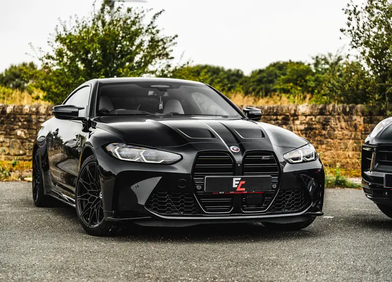 BMW M4 Competition + Porsche Macan T
