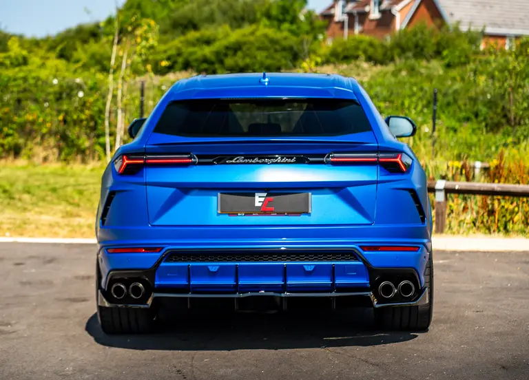 Lamborghini Urus + £5,000 Cash