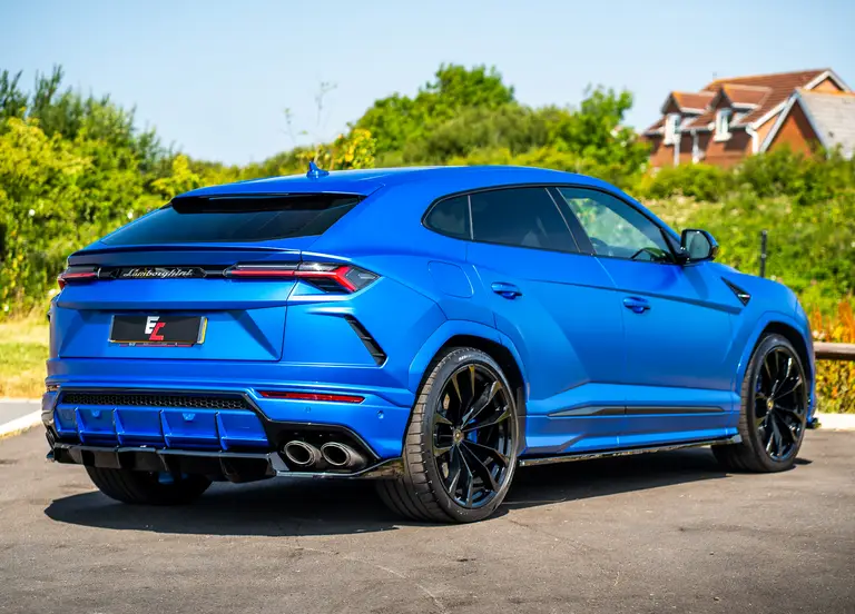 Lamborghini Urus + £5,000 Cash