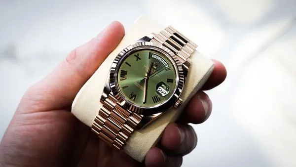 2019 UNWORN ROLEX DAY-DATE "OLIVE" OR £45,000