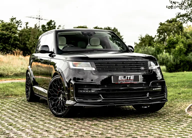 2023 Range Rover + £10,000 Cash